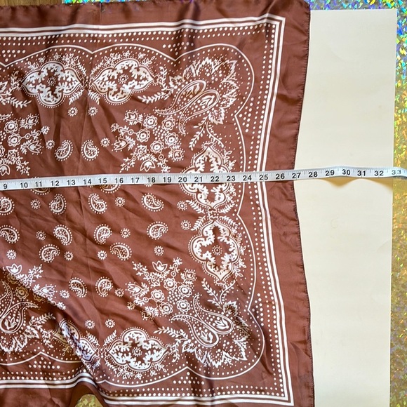Brown and White Paisley Wrap with Floral Design - Picture 2 of 9